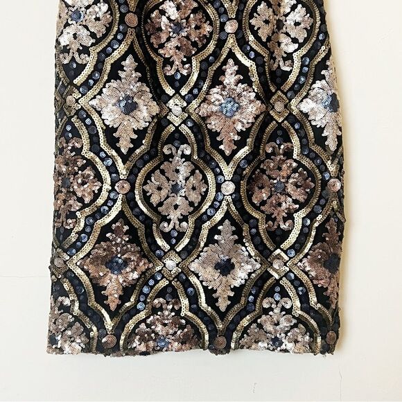 Maia Crewneck Cap Sleeve Art Deco Sequined Mini Sheath Dress, Size 2 - Picture 4 of 11